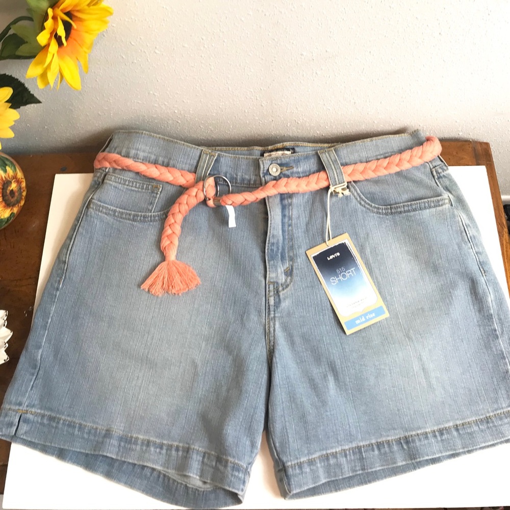 Levi's 515 Mid Rise Walking Shorts NWT 14